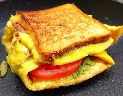🥪 Easy 5-Minute Breakfast Sandwich (Skillet Only) #cooking #food #asmrcooking
